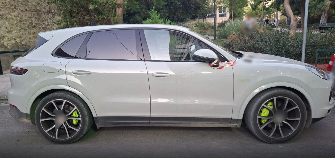 Τουρκική μαφία στην Ελλάδα: Κατασχέθηκαν όπλα και ναρκωτικά, εντοπίστηκαν πολυτελή οχήματα-5