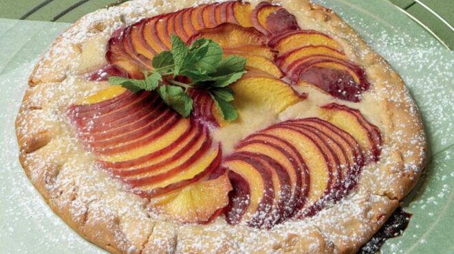 τάρτα-με-κρέμα-λεμονιού-και-ροδάκινα-563748496