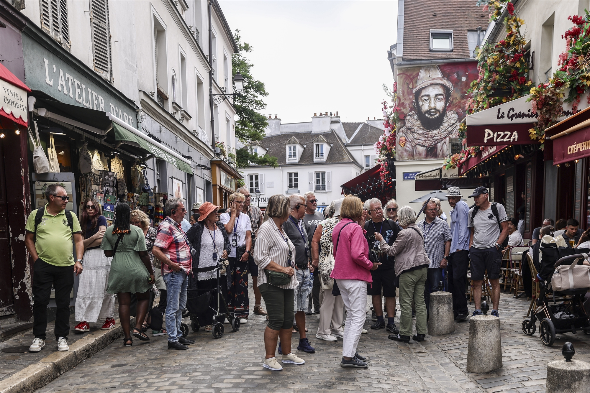Μόνιμοι κάτοικοι εγκαταλείπουν τη Μονμάρτρη λόγω υπερτουρισμού-1