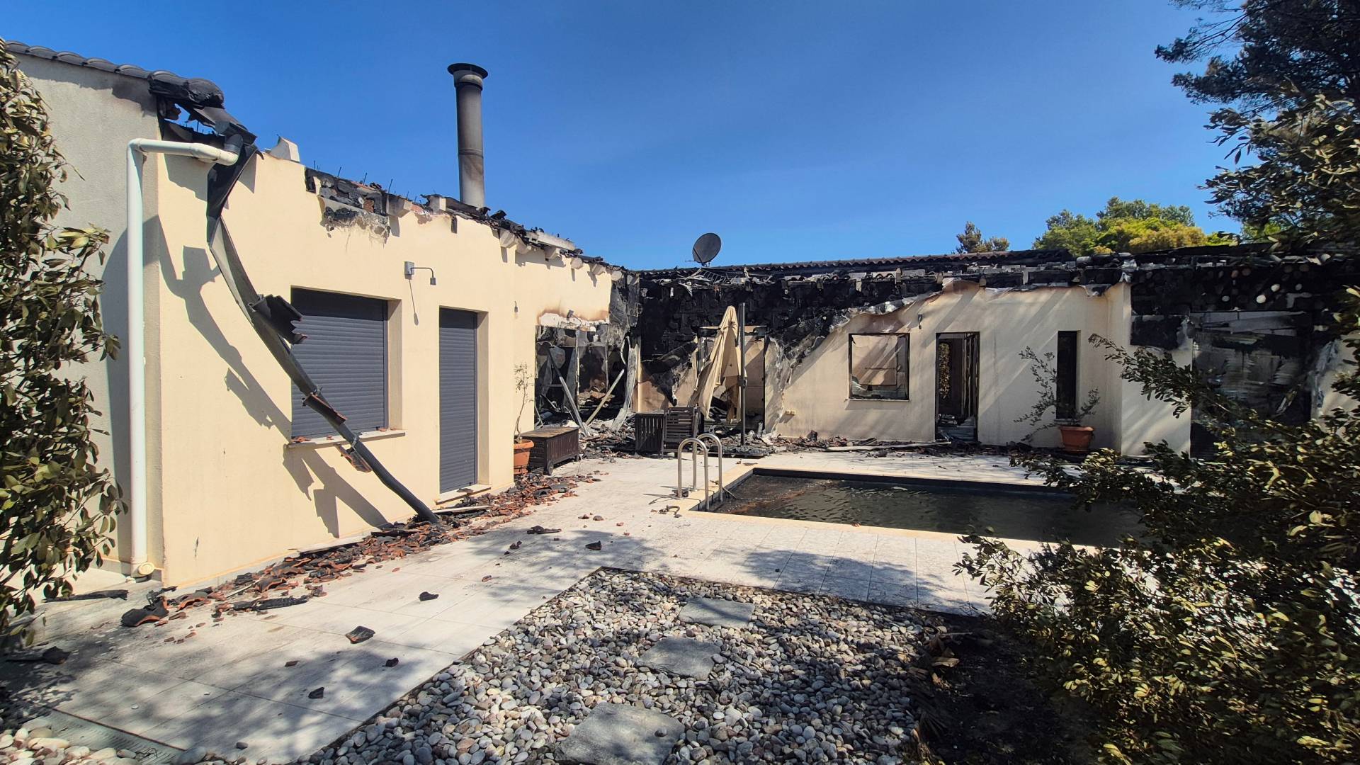 Οδοιπορικό της «Κ» στην ανατολική Αττική: «Εδώ κάναμε βόλτες και τώρα κλαίει η καρδιά μου»-2