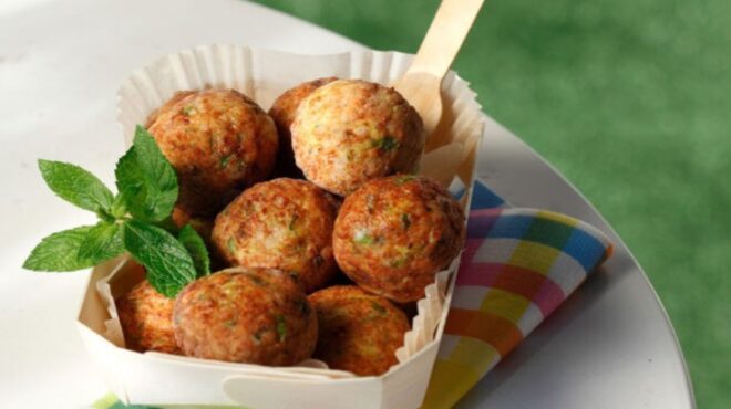 κεφτεδάκια-κοτόπουλου-με-λαχανικά-563786284