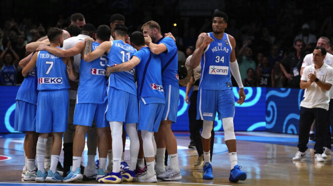 μια-αιώνια-διένεξη-και-στη-μέση-η-εθν-563748310