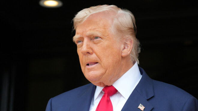 η-αμερικανική-οικονομία-αρχίζει-να-πλ-563760466