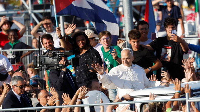 ιταλία-πάνω-από-1-εκατ-καθολικοί-νέοι-σ-563748598