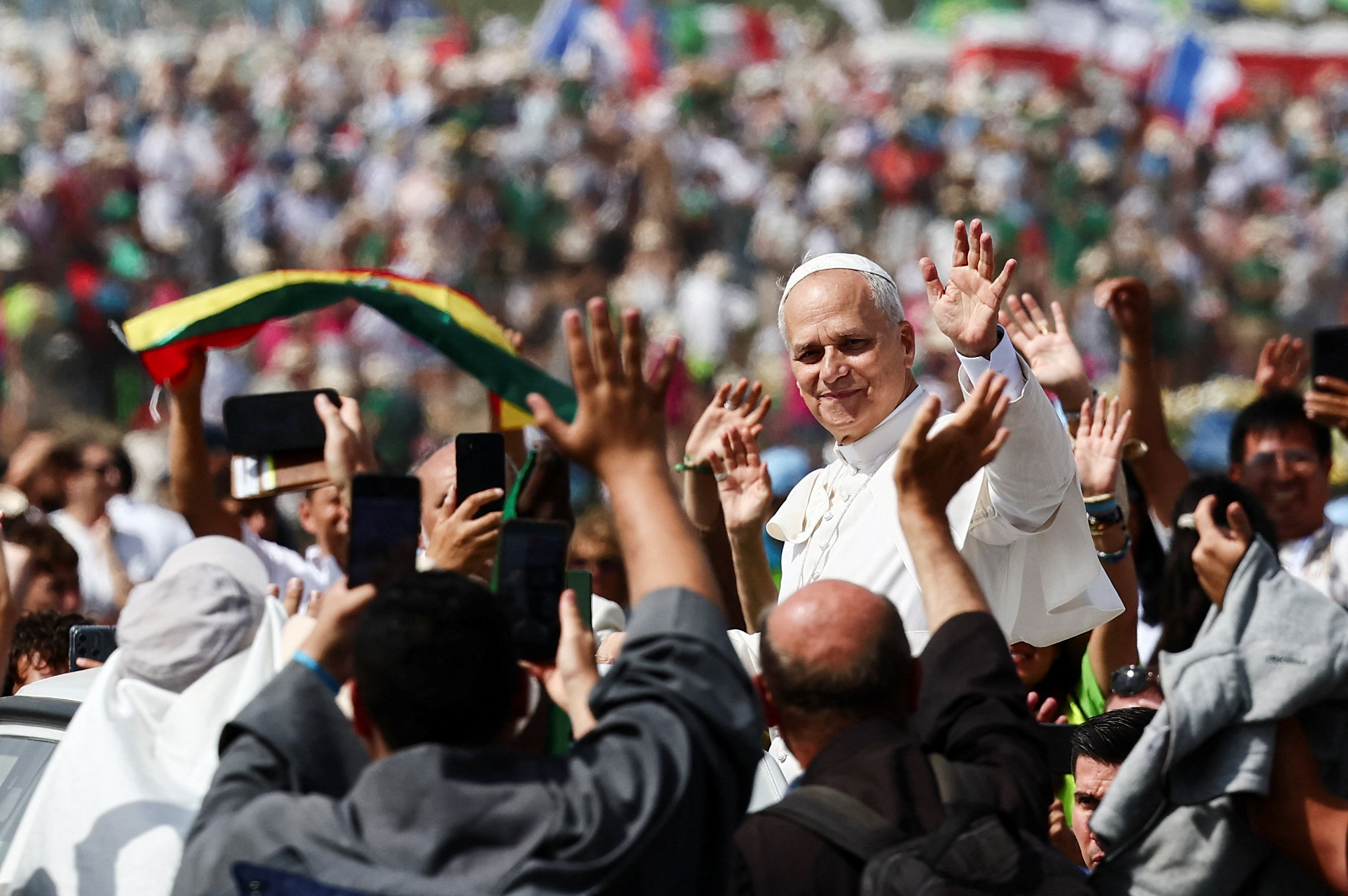 Ιταλία: Πάνω από 1 εκατ. καθολικοί νέοι συγκεντρώθηκαν στη Ρώμη – Το μήνυμα του Πάπα-3