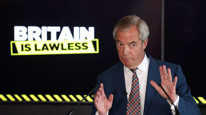 βρετανία-ο-φάρατζ-θέλει-μαζικές-απελ-563778046