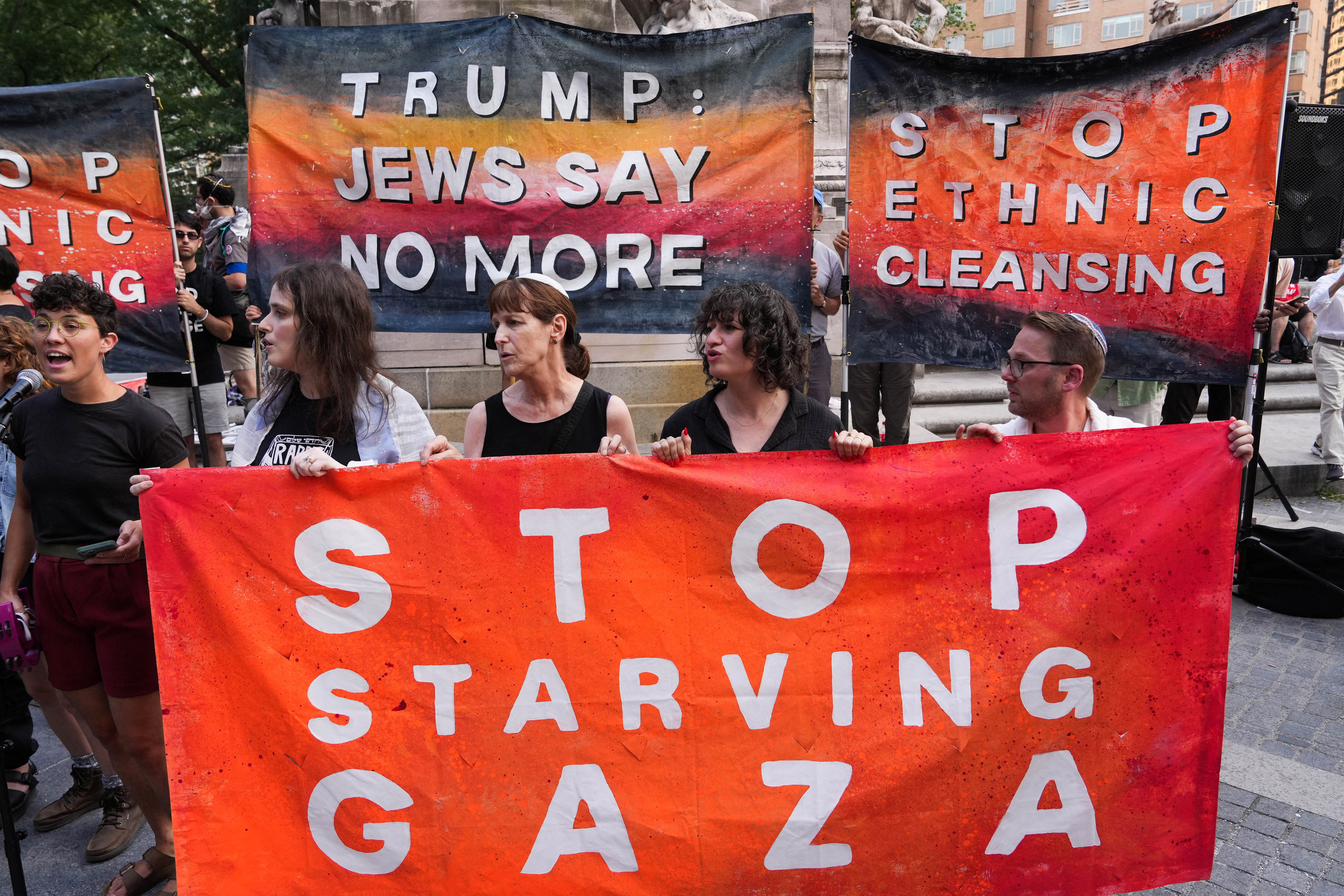 Νέα Υόρκη: Διαδήλωση για τη Γάζα έξω από τον πύργο του Τραμπ – Πάνω από 40 συλλήψεις-1