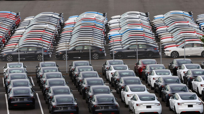 βρετανία-η-tesla-καταρρέει-η-byd-εκτοξεύεται-563750839