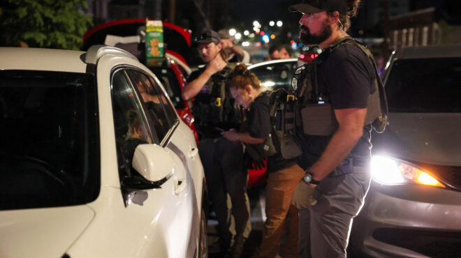 ηπα-ο-λευκός-οίκος-απειλεί-ξανά-με-φυλ-563761822