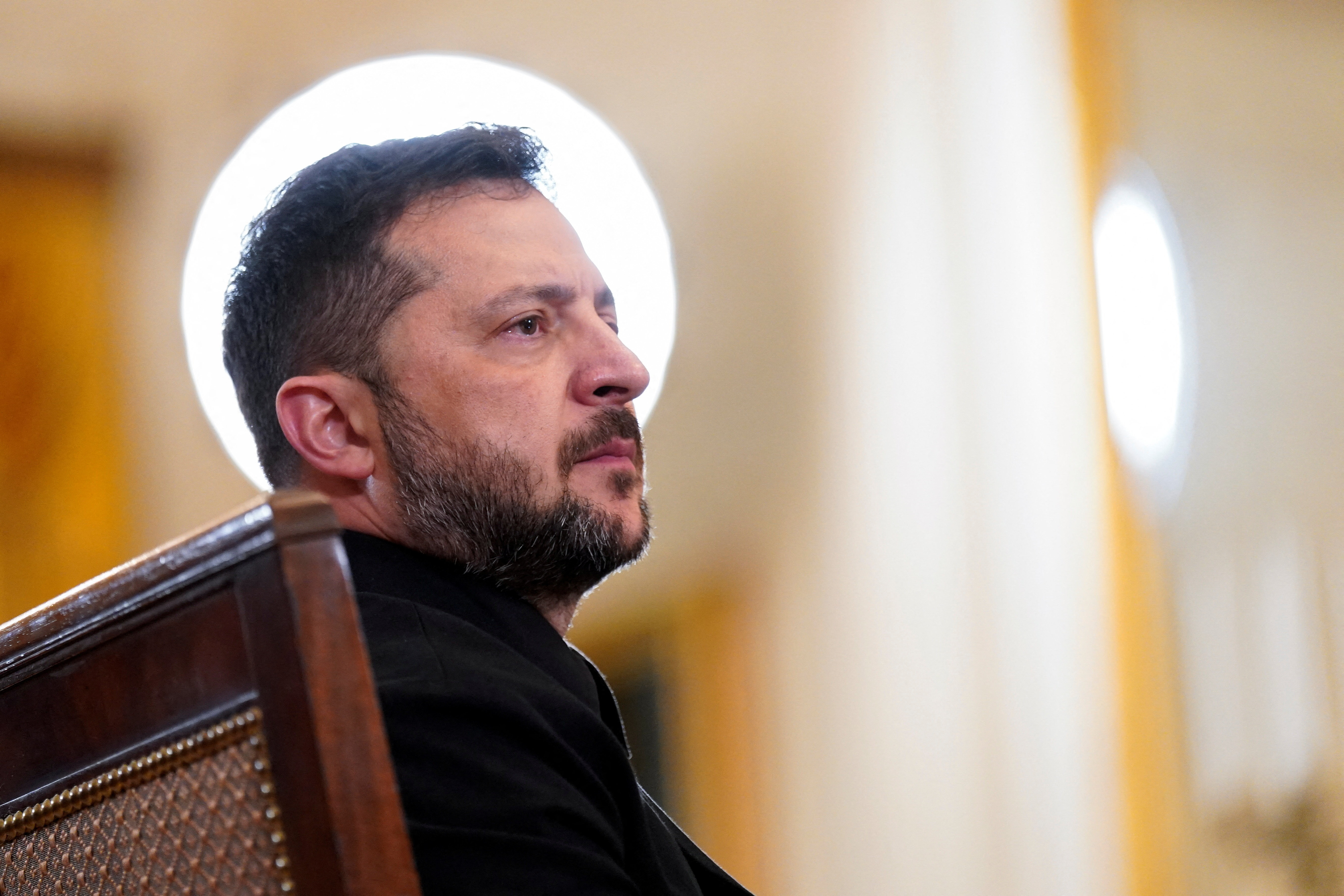 ΝΥΤ: Μπορεί ο Ζελένσκι να εμπιστευτεί τον Τραμπ; – H απάντηση ίσως κρίνει τη μοίρα της Ουκρανίας-3