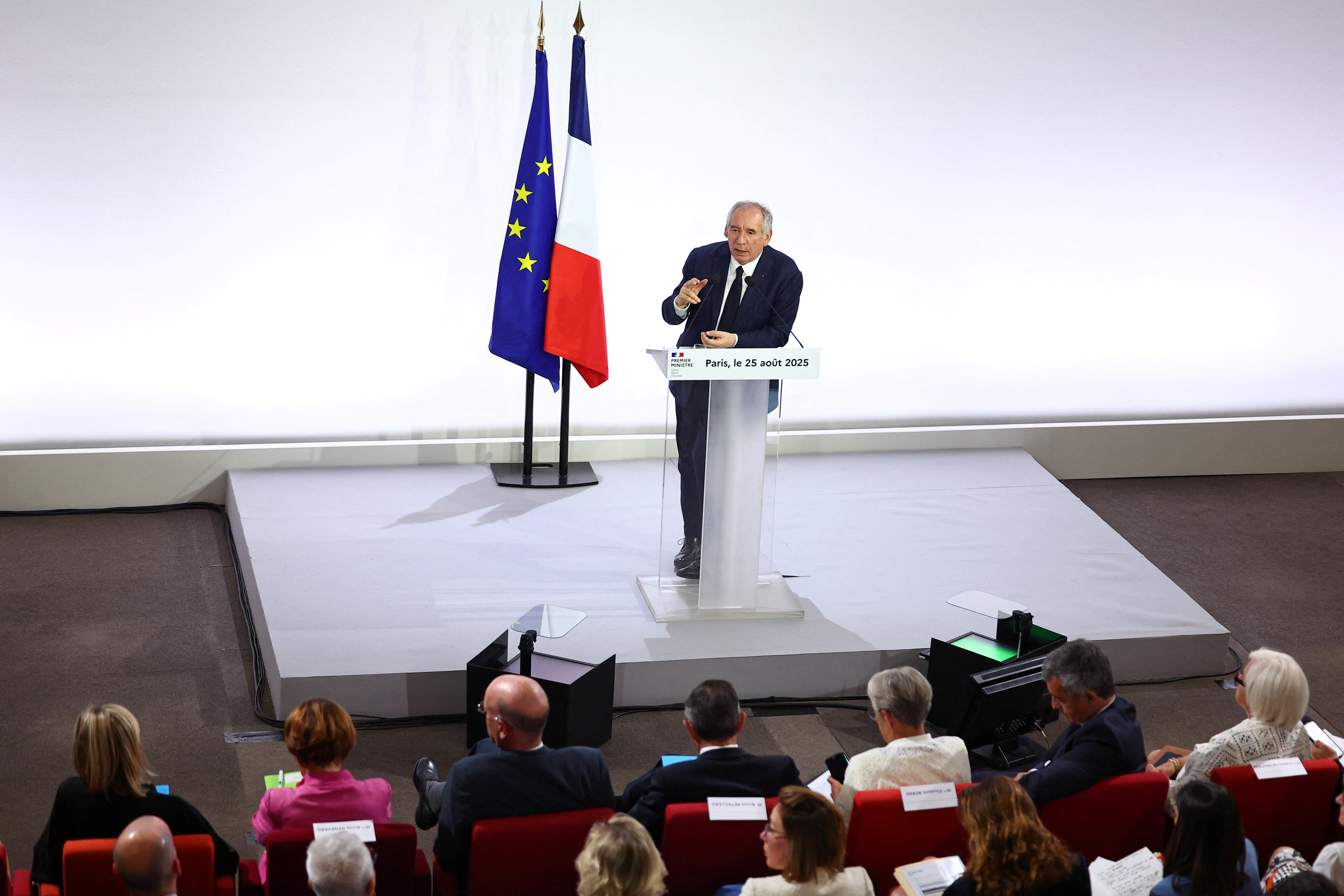 Αναβρασμός στη Γαλλία: Ο Μπαϊρού ζητά ψήφο εμπιστοσύνης – «Οχι» από την Εθνική Συσπείρωση-1