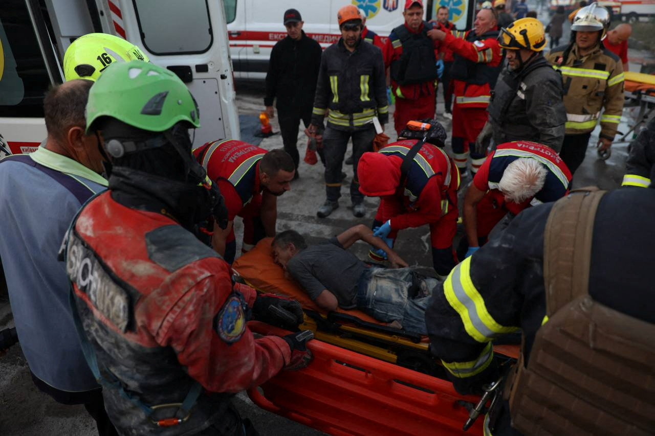 Διεθνείς αντιδράσεις μετά τη ρωσική επίθεση στο Κίεβο-1