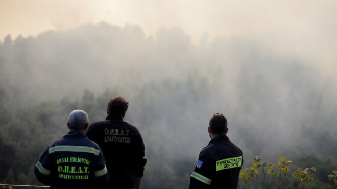 χειροπέδες-σε-δημοτικό-υπάλληλο-για-τ-563781088