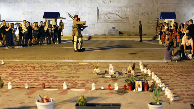 σε-ποιον-ανήκει-ο-αγνωστος-στρατιώτης-563777974