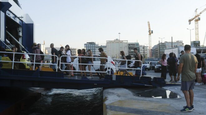 δεκαπενταύγουστος-μαζική-έξοδος-εκδ-563765023