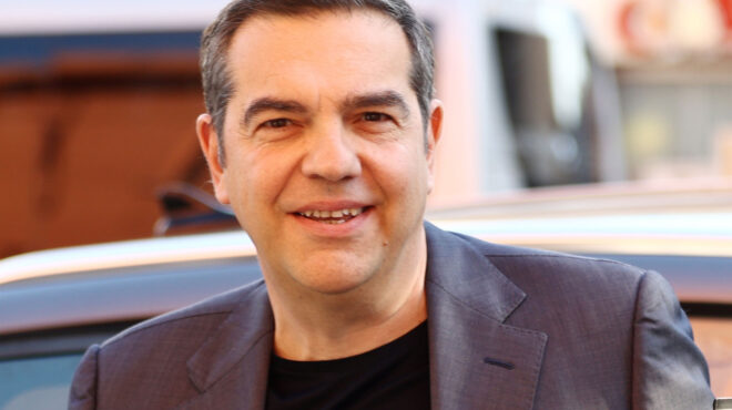 αλέξης-τσίπρας-στιλβωτήρια-563784184