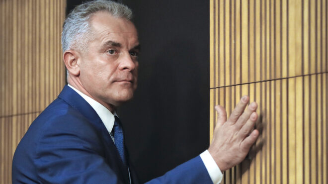 τα-πλοκάμια-του-μαριονετίστα-563778091