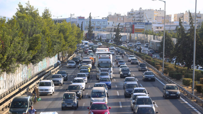 μποτιλιάρισμα-στον-κηφισό-λόγω-τροχα-563751964