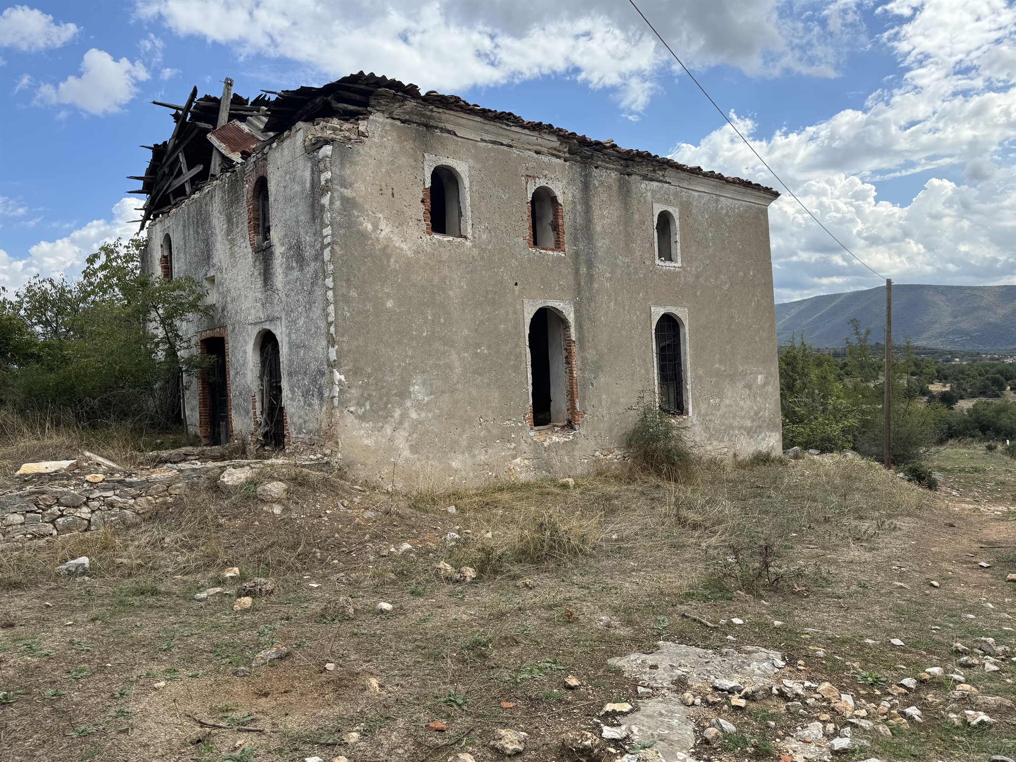 Στη Δράμα του Κυριάκου Συφιλτζόγλου. Η γαλήνια ερημιά των σπαραγμάτων-4