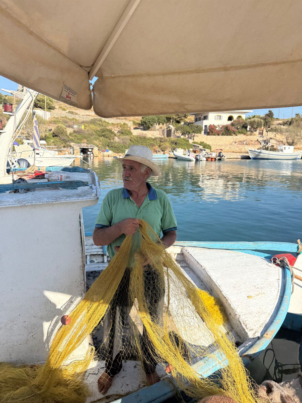 «Κρυφτό» Τούρκων ψαράδων με το Λιμενικό-3