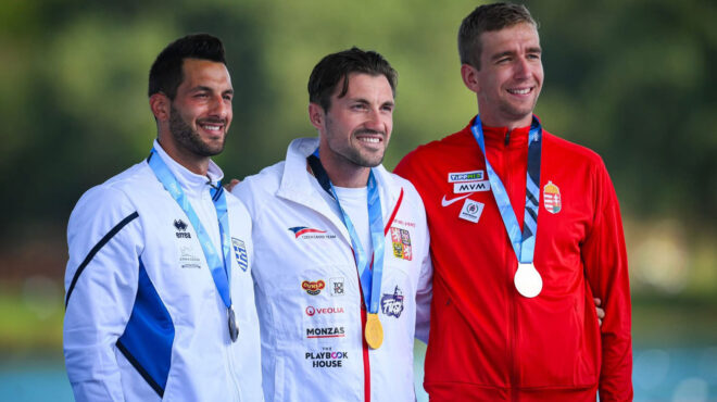 από-το-ταμείο-ανεργίας-στο-ασημένιο-με-563779450