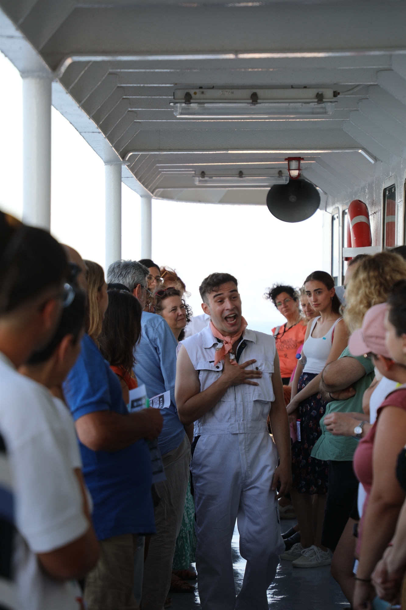 Παράσταση εν πλω – Με φέρι για το ανεκπλήρωτο-2