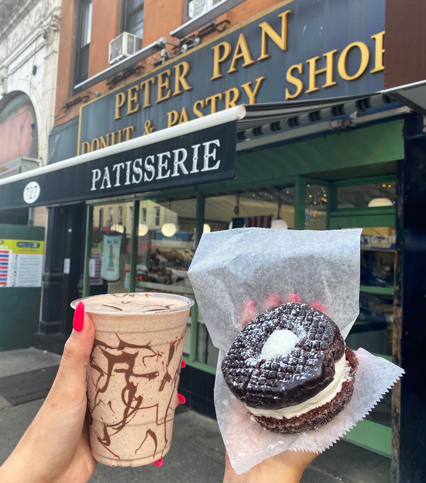 Η ελληνική οικογένεια πίσω από τα ξακουστά ντόνατς της Νέας Υόρκης-3