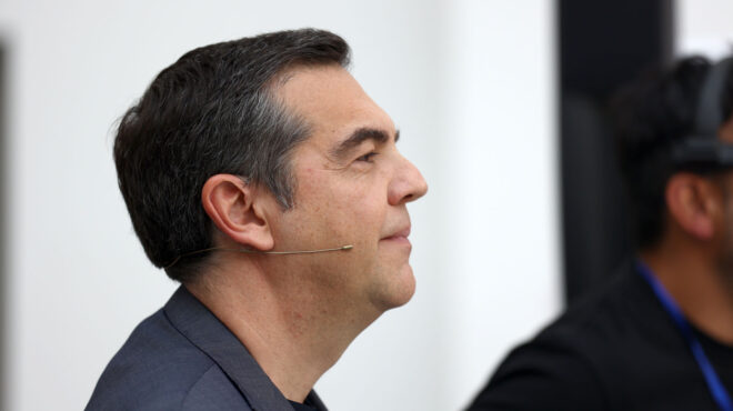 αλέξης-τσίπρας-υπό-τη-συντηρητική-κυ-563779558