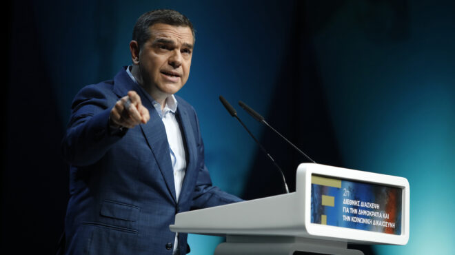 οι-απορίες-του-ευκλείδη-τσακαλώτου-με-563774374