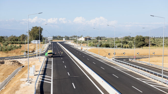 πάτρα-πύργος-στην-κυκλοφορία-από-σή-563745265