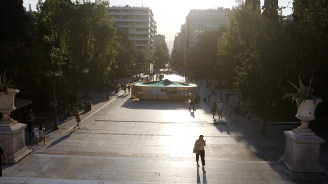 καιρός-εξασθένηση-ανέμων-και-μικρή-πτ-563763733