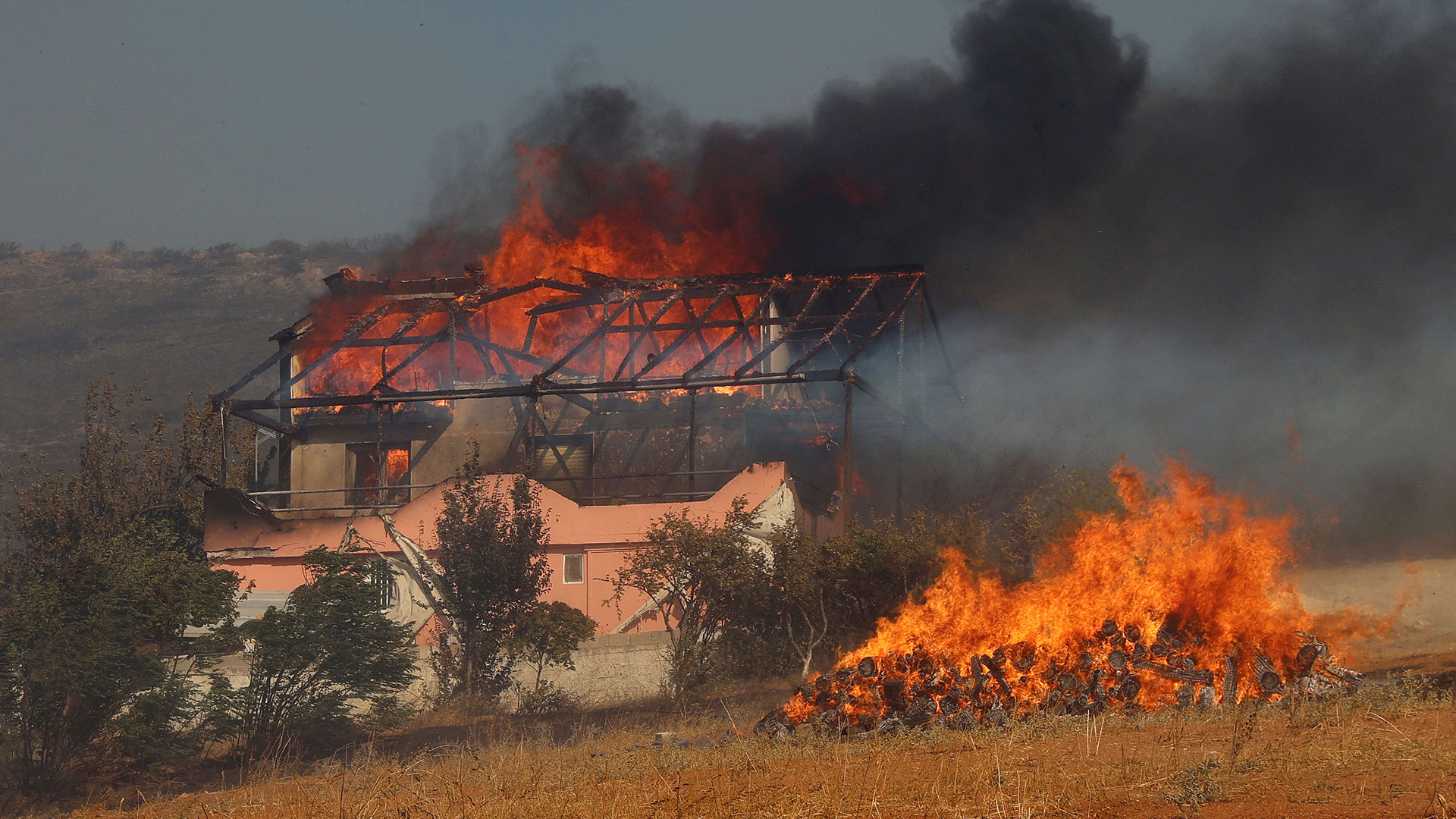 Πύρινος εφιάλτης σε Κερατέα και Ηλεία-5