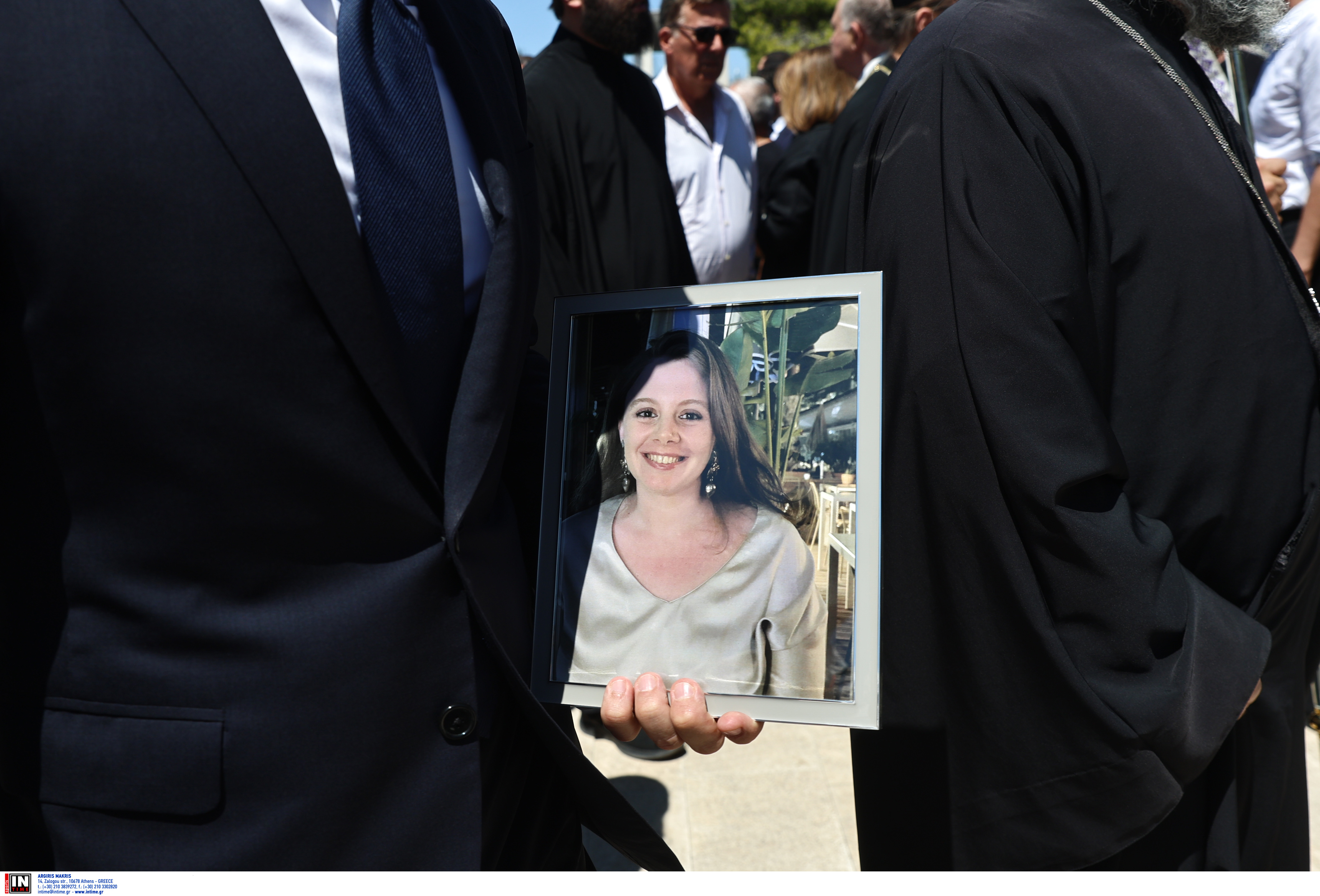 Λένα Σαμαρά: Σε κλίμα οδύνης το ύστατο χαίρε-7