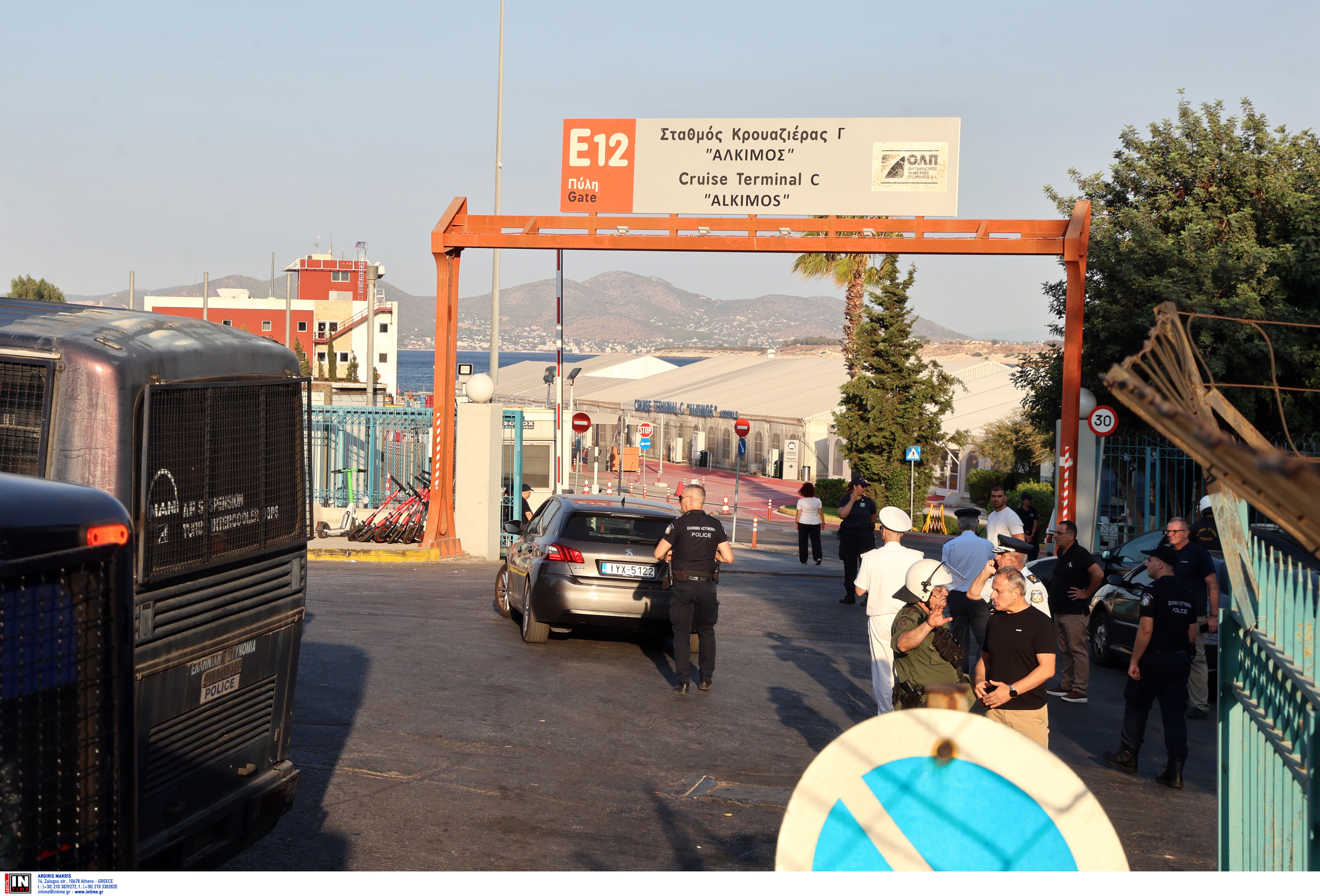 Λιμάνι Πειραιά: Συγκέντρωση διαμαρτυρίας λόγω άφιξης κρουαζιερόπλοιου με Ισραηλινούς-5