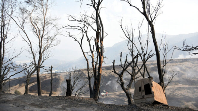 φωτιές-ο-κόσμος-θεωρεί-ότι-είναι-ο-προ-563764162