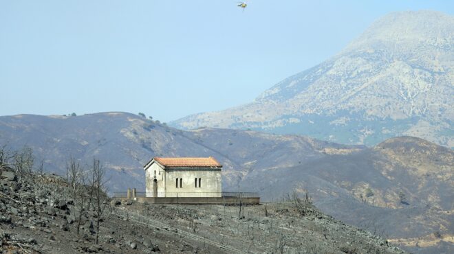 μετά-τη-φωτιά-παλεύεις-με-τους-δαίμον-563775910