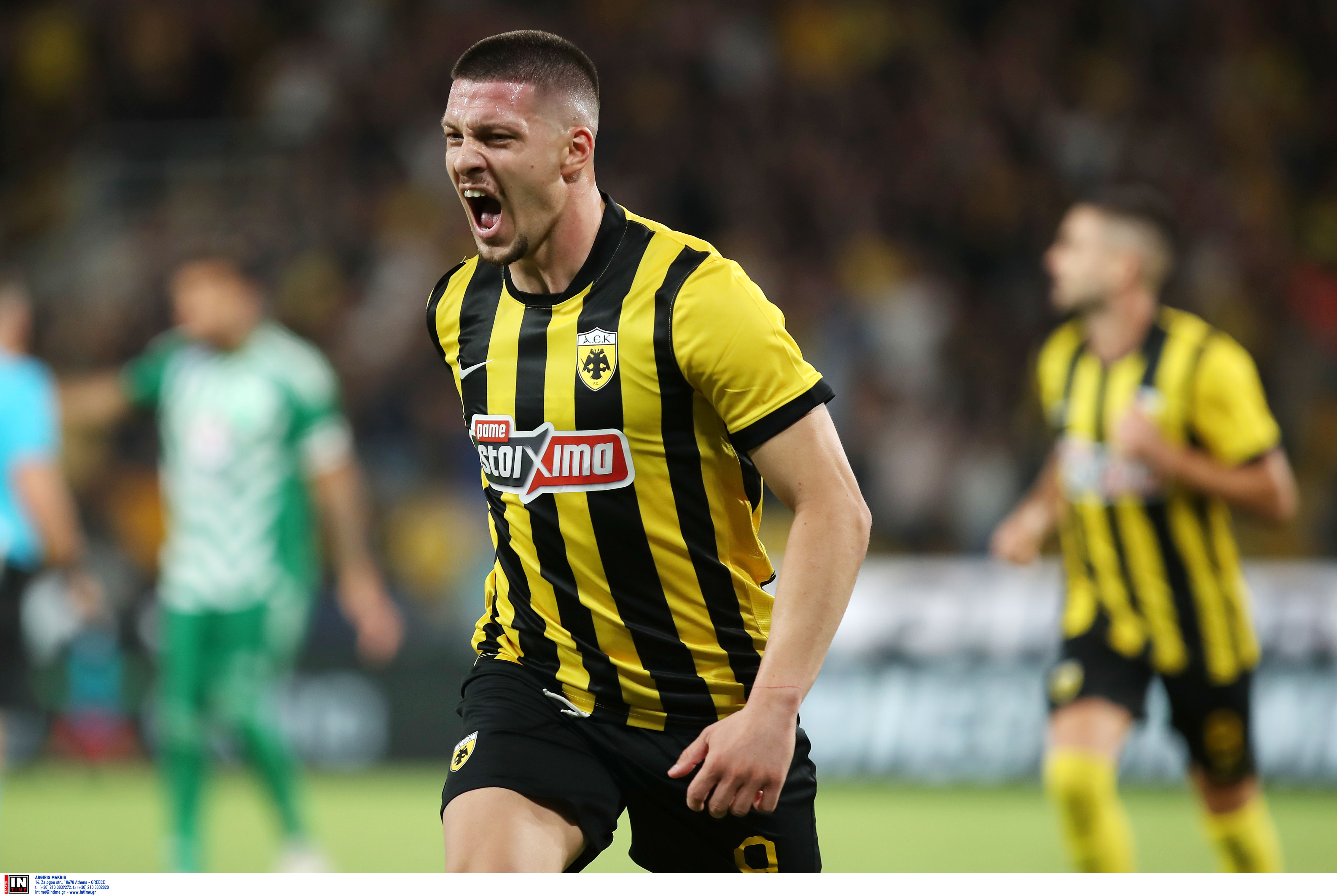 Κουτέσα και Γιόβιτς έστειλαν την ΑΕΚ στα πλέι οφ του Conference League-2