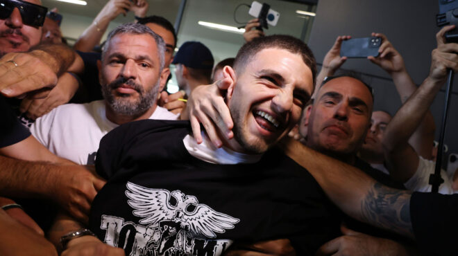 θεσσαλονίκη-πανδαιμόνιο-στο-αεροδρό-563779279