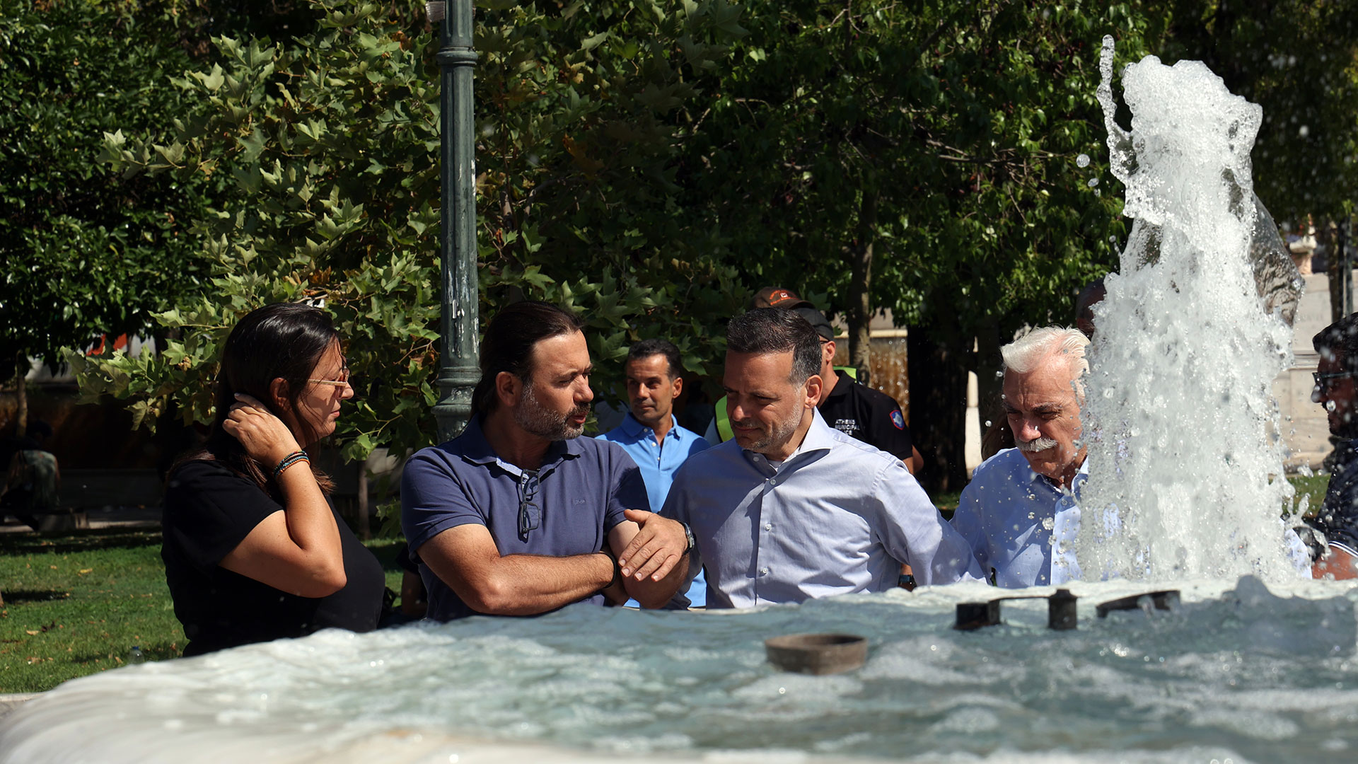 Οταν το σιντριβάνι στο Σύνταγμα ήταν λίμνη με χρυσόψαρα-6