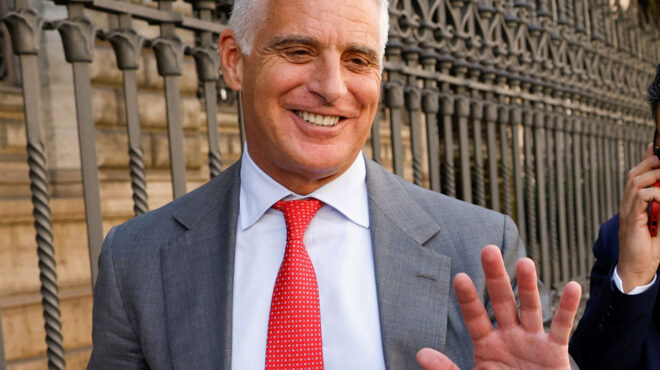 στο-26-αύξησε-το-ποσοστό-της-στην-alpha-bank-η-unicredit-563782291