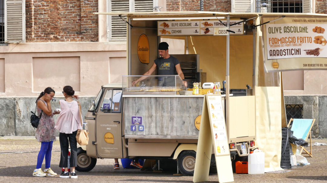 η-ζέστη-φέρνει-βακτήρια-στο-πιάτο-μας-563762281