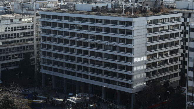 δεθ-μείωση-φόρων-για-μεσαία-τάξη-και-πο-563780461