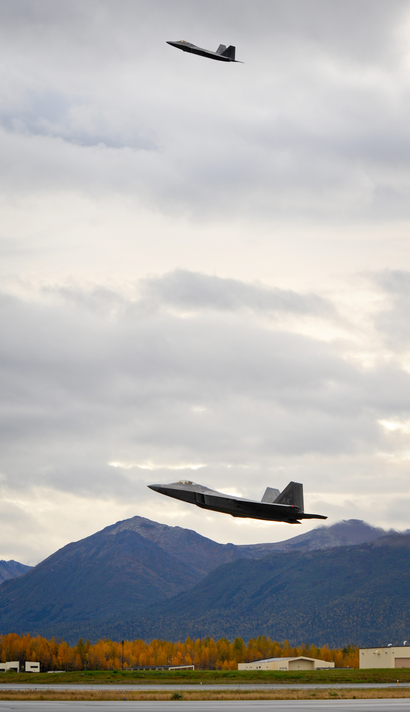 Η χιονισμένη, «γραφική» βάση στις εσχατιές της Αλάσκας που θα φιλοξενήσει τη συνάντηση Τραμπ και Πούτιν-2