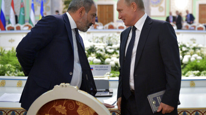 επικοινωνία-πούτιν-πασινιάν-με-φόντ-563759191