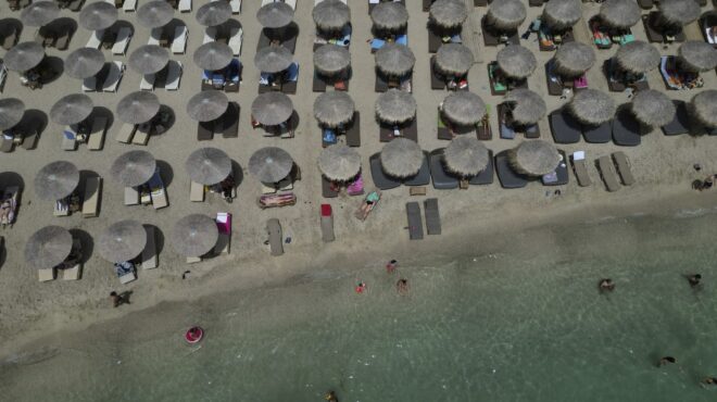 οι-8-πληγές-των-οργανωμένων-παραλιών-563772088