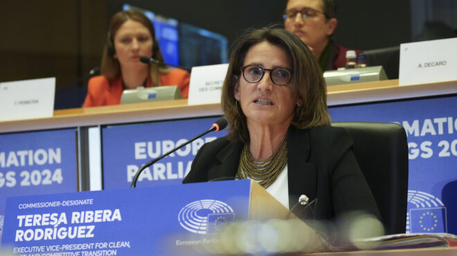 αξιωματούχος-κομισιόν-οσα-συμβαίνου-563753710