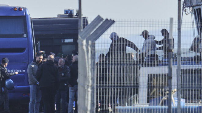 ιταλία-κατά-δεε-αποδυναμώνει-τις-πολ-563745730