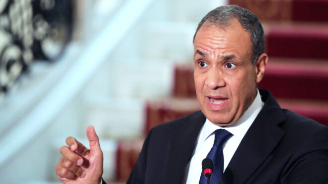 εντός-και-εκτός-σύμπλευση-με-το-κάιρο-γ-563750359