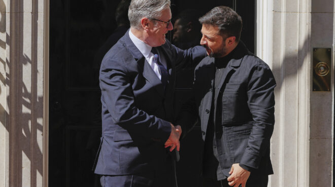 στο-λονδίνο-ο-ζελένσκι-συναντά-τον-στά-563764000