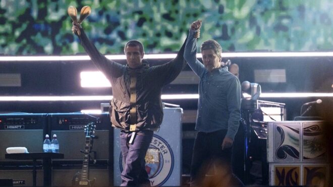 νόελ-γκάλαχερ-o-λίαμ-τα-σπάει-στην-πε-563771839